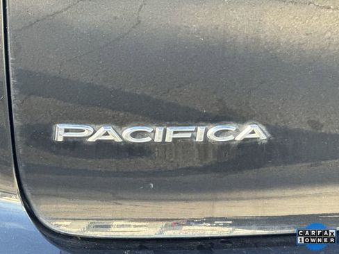 Used 2024 Chrysler Pacifica Limited image 31