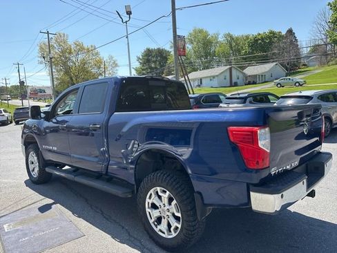 Used 2016 Nissan Titan SL AWD/4WD image 5
