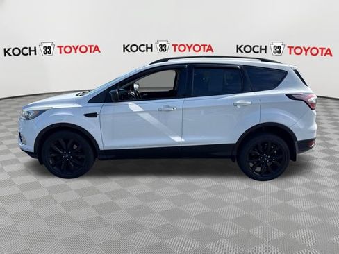 Used 2017 Ford Escape SE w/ Equipment Group 201A AWD/4WD image 4