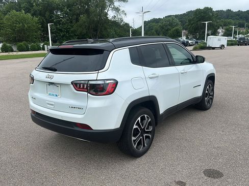 Used 2023 Jeep Compass Limited AWD/4WD image 3