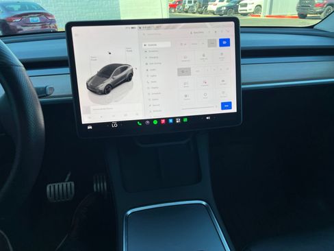 Used 2025 Tesla Model Y Performance AWD/4WD image 35