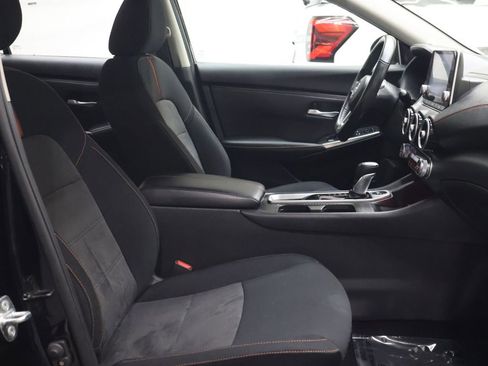 Used 2023 Nissan Sentra SR w/ Midnight Edition Package FWD image 9