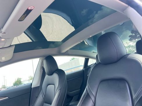 Used 2022 Tesla Model 3 Long Range AWD/4WD image 25