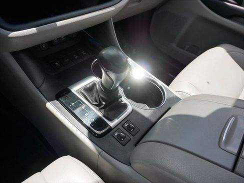 Certified 2019 Toyota Highlander XLE AWD/4WD image 26