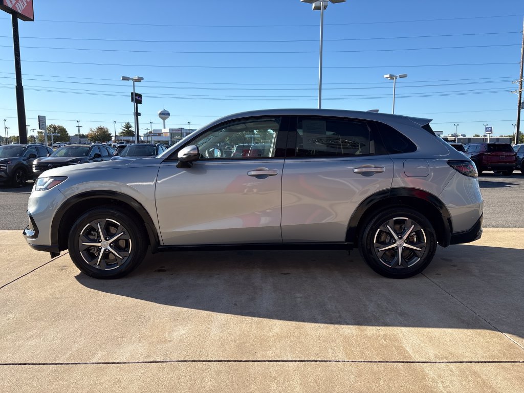 Used 2025 Honda HR-V EX-L image 2