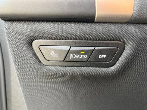 Used 2023 BMW iX xDrive50 w/ Sport Package AWD/4WD image 23