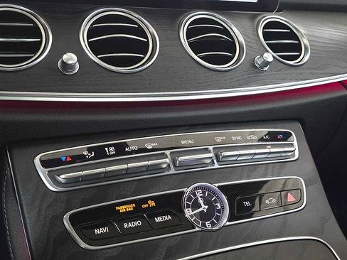 Certified 2020 Mercedes-Benz E 350 Sedan image 32