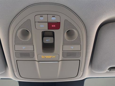 New 2026 Genesis G70 2.5T Prestige image 29