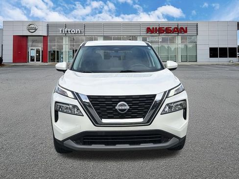 Used 2023 Nissan Rogue SV AWD/4WD image 2