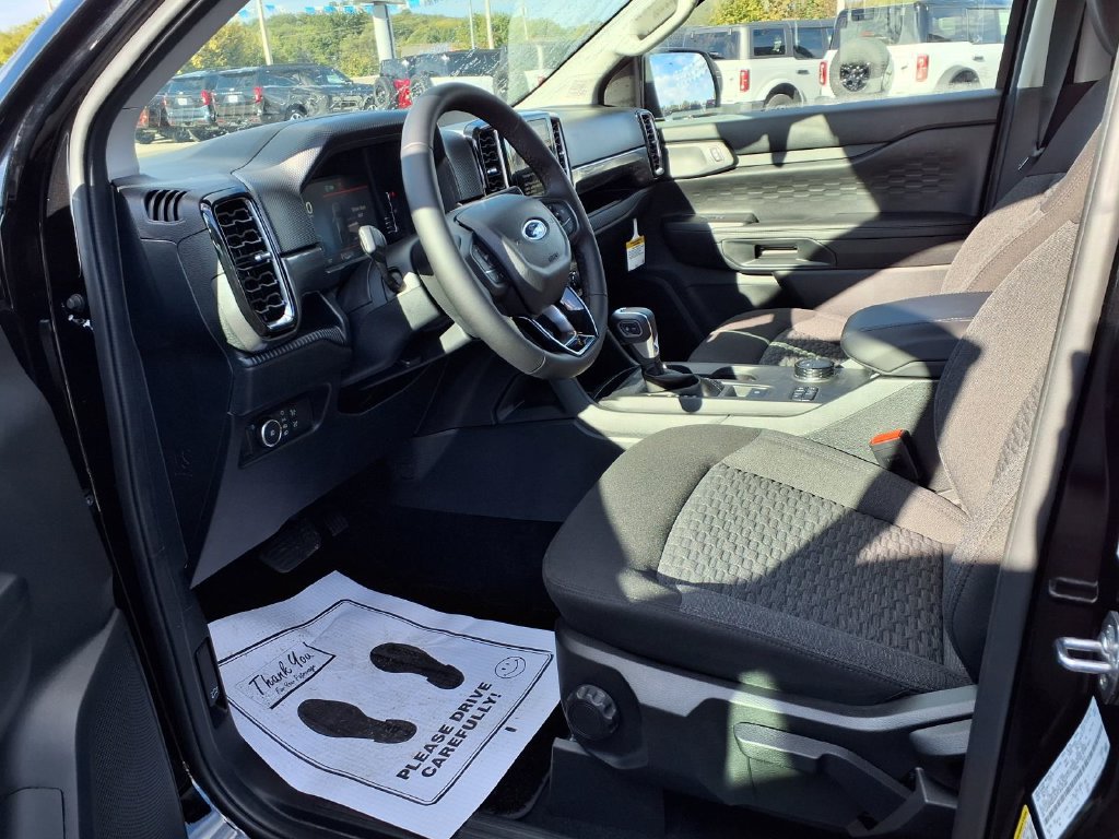 New 2026 Ford Ranger XLT w/ Black Appearance Package AWD/4WD image 6