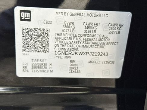 Used 2023 Chevrolet Traverse RS w/ LPO, Cargo Package FWD image 38