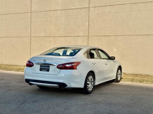 Used 2018 Nissan Altima 2.5 S w/ S Convenience Package image 11