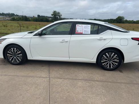 Used 2026 Nissan Altima 2.5 SV FWD image 6