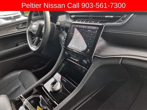 Used 2023 Jeep Grand Cherokee Limited w/ Black Appearance Package RWD image 13