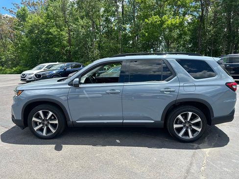 Used 2023 Honda Pilot Touring image 8