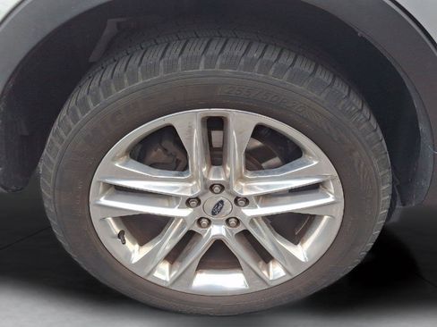 Used 2016 Ford Explorer Limited w/ Equipment Group 301A AWD/4WD image 12