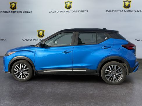 Used 2023 Nissan Kicks SR image 2
