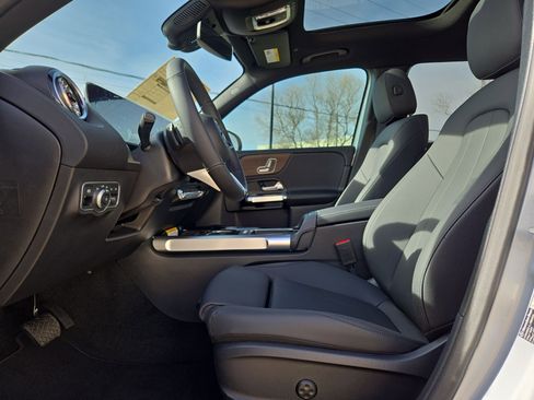 New 2026 Mercedes-Benz GLB 250 GLB 250 image 16