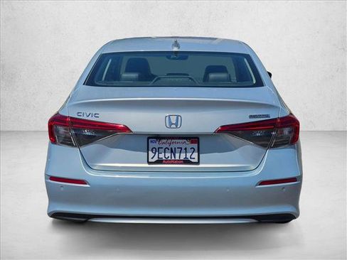 Used 2022 Honda Civic Touring image 6