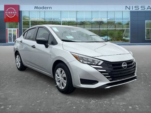 New 2025 Nissan Versa S image 3