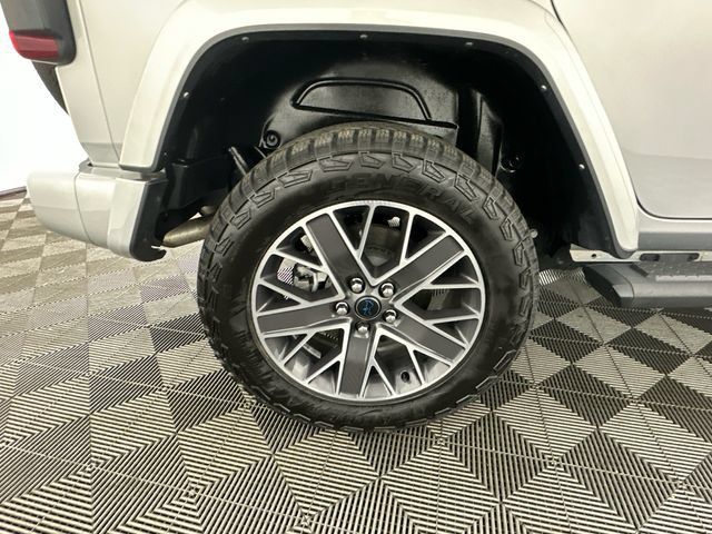 Used 2024 Jeep Wrangler High Altitude AWD/4WD image 33
