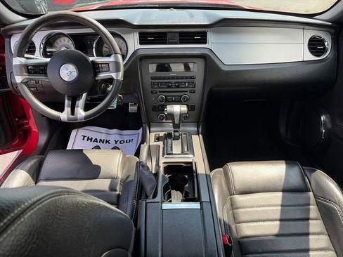 Used 2011 Ford Mustang Premium RWD image 9