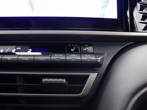 Used 2025 Toyota Camry XSE image 37