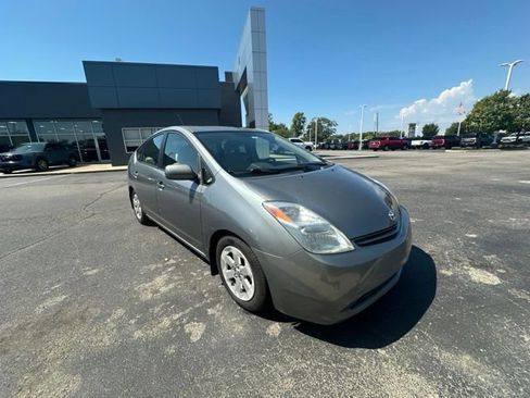 Used 2005 Toyota Prius w/ Pkg 4 FWD image 1