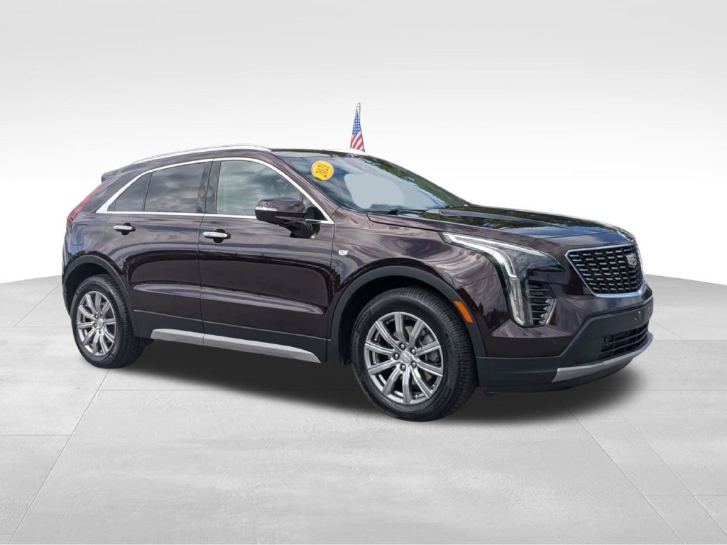 Used 2021 Cadillac XT4 Premium Luxury FWD image 2
