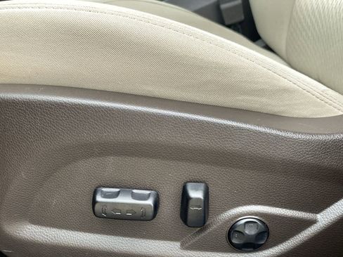 Used 2017 Hyundai Santa Fe Sport image 16