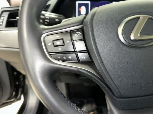 Used 2024 Lexus ES 350 w/ Premium Package FWD image 19