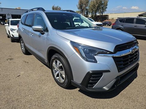Used 2025 Subaru Ascent Premium AWD/4WD image 1