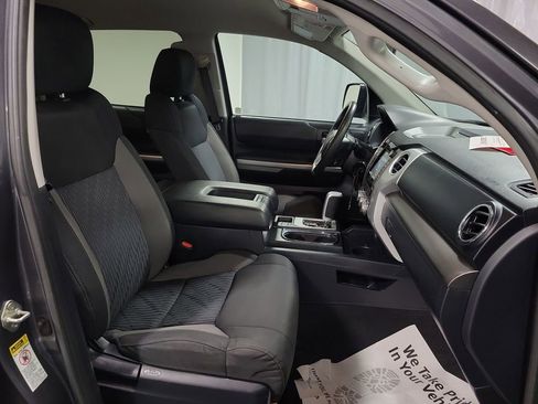 Used 2017 Toyota Tundra SR5 image 24