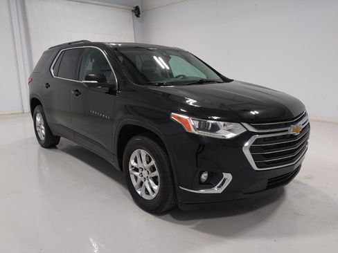 Used 2021 Chevrolet Traverse LT w/ LPO, Cargo Package AWD/4WD image 13