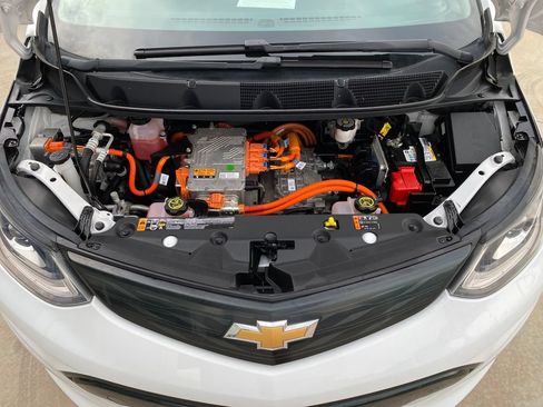 Used 2019 Chevrolet Bolt LT FWD image 22