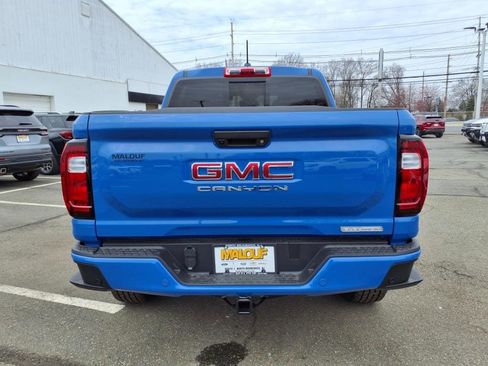 New 2025 GMC Canyon Elevation w/ Convenience Package image 5