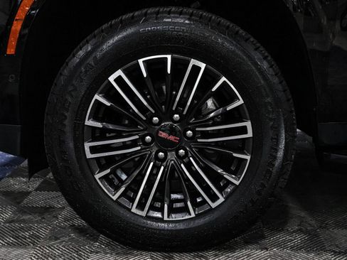 Used 2025 GMC Yukon Elevation AWD/4WD image 20