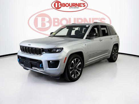 Used 2022 Jeep Grand Cherokee Overland AWD/4WD image 8