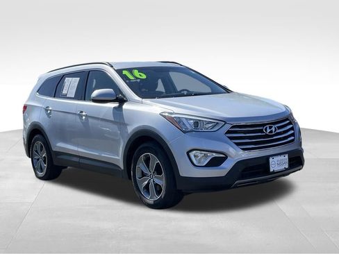 Used 2016 Hyundai Santa Fe SE AWD/4WD image 3