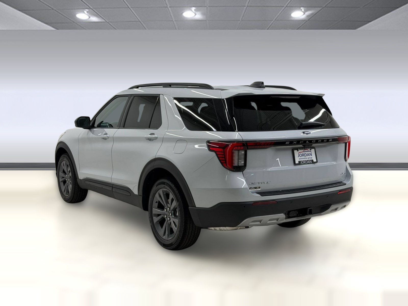 New 2026 Ford Explorer Active w/ Active Comfort Package AWD/4WD image 2