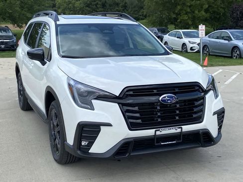 Used 2025 Subaru Ascent Bronze Edition image 8