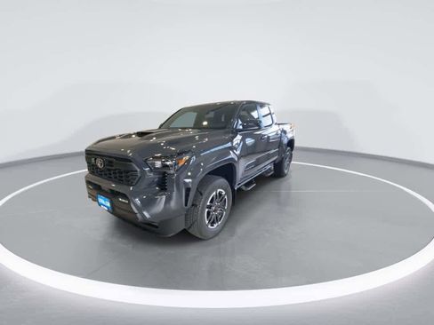 Certified 2025 Toyota Tacoma TRD Sport AWD/4WD image 4