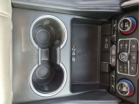 Used 2022 Chevrolet Tahoe Z71 w/ Off-Road Capability Package image 40