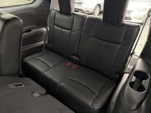 Used 2018 Nissan Pathfinder SL image 33