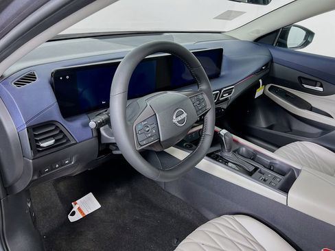 New 2026 Nissan Sentra SL FWD image 8