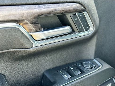 Used 2023 Chevrolet Silverado 1500 LTZ w/ Technology Package image 17