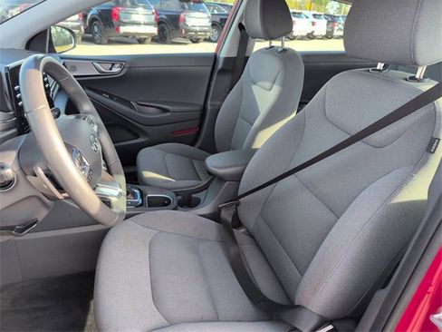 Used 2022 Hyundai Ioniq SE image 13
