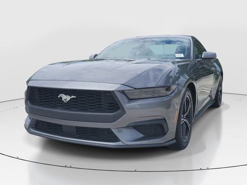 Used 2025 Ford Mustang Premium RWD image 4