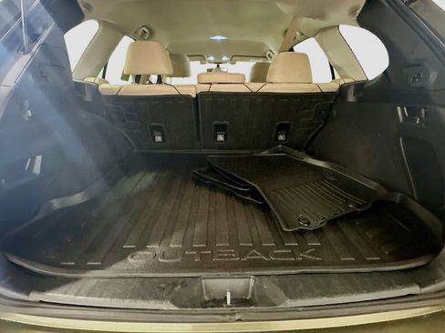 Used 2019 Subaru Outback 2.5i Premium AWD/4WD image 29