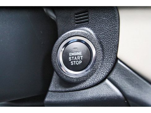 Certified 2025 Subaru Outback Limited AWD/4WD image 19
